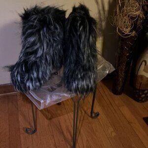 Black & gray furry stylish booties